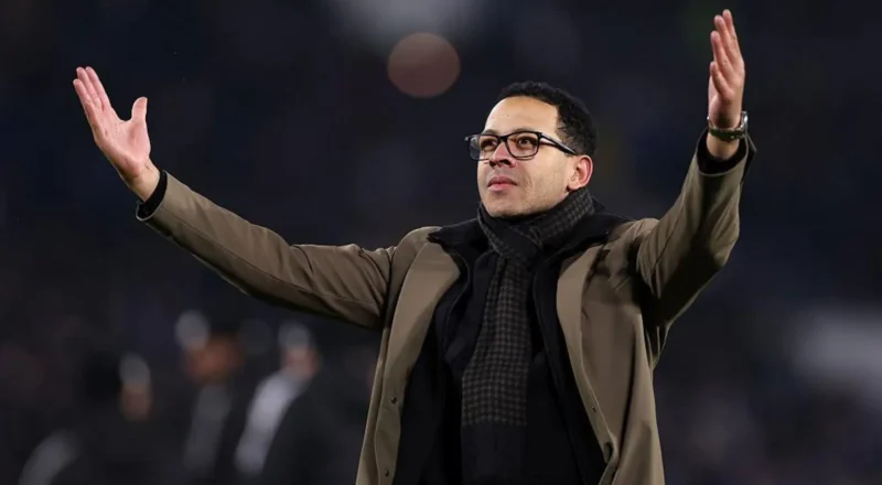 'Good idea' or taking 'massive chance' - is Rosenior ready for Chelsea?