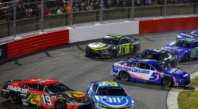 Who is racing in the NASCAR Clash at Bowman Gray and what is the format?