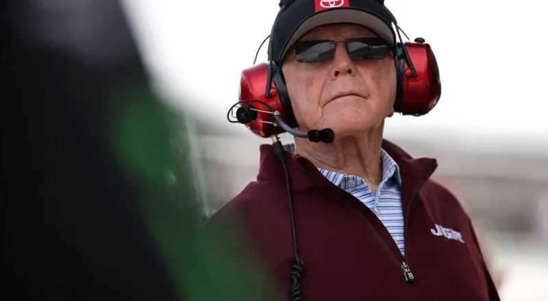 How Joe Gibbs supported the Hamlins over the past year