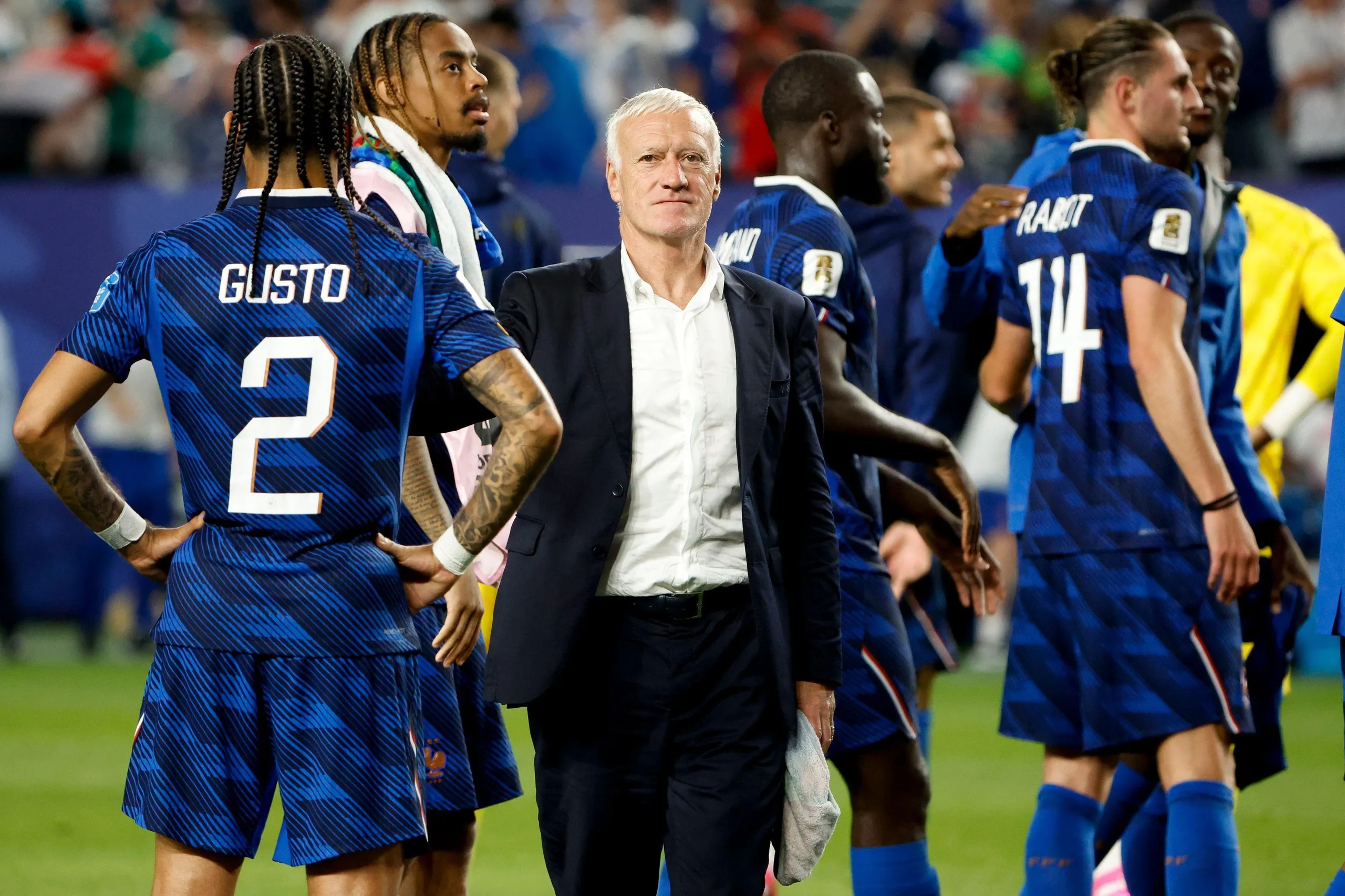 Didier Deschamps with his players.