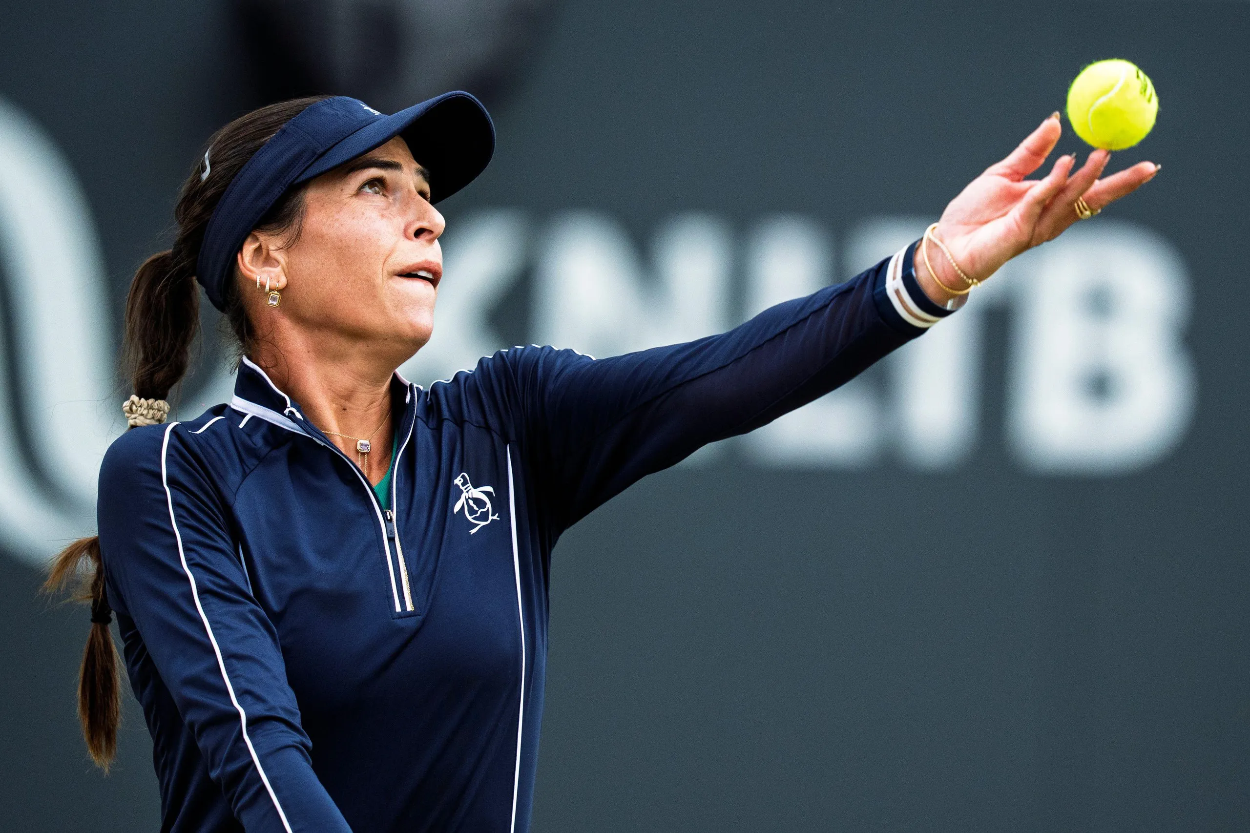 Ajla Tomljanovic serves