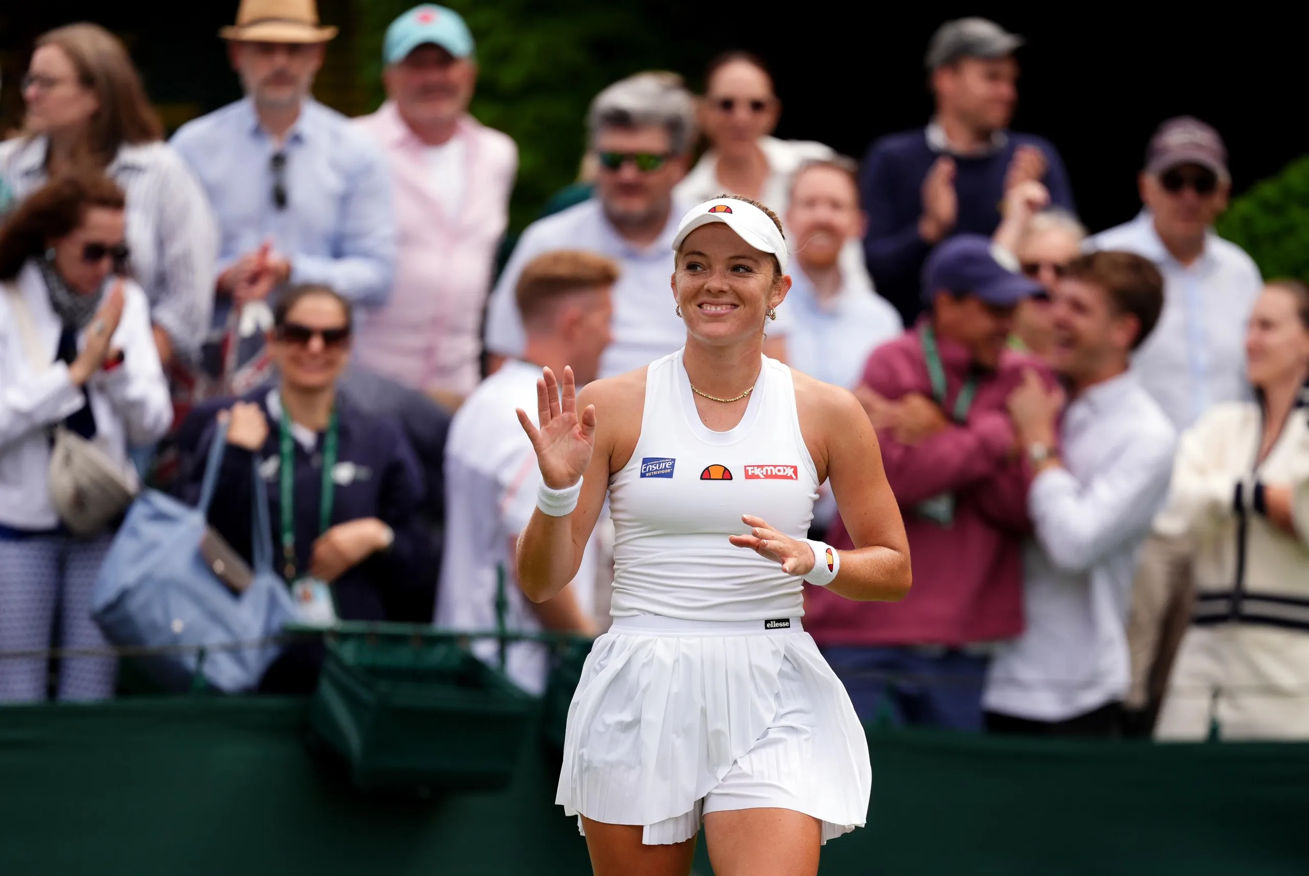 Katie Swan of Great Britain celebrates her victory over Irina-Camelia Begu