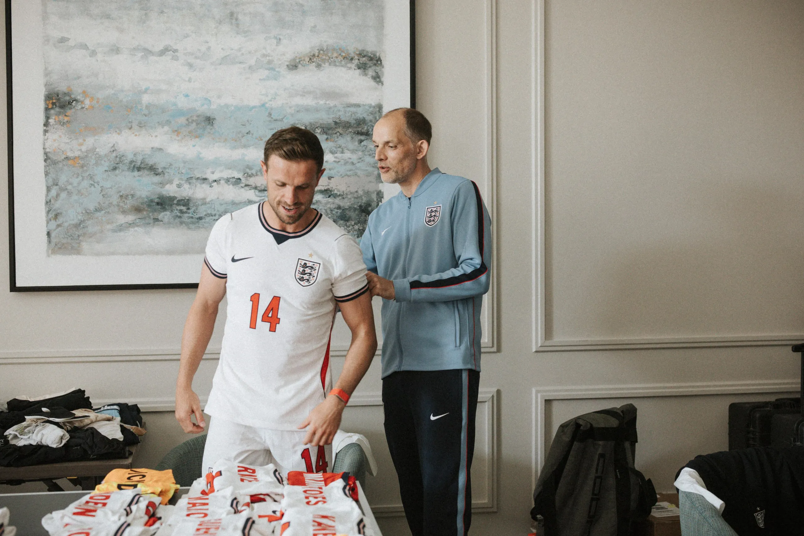 Jordan Henderson and Thomas Tuchel speak on the sidelines of England’s shoot.
