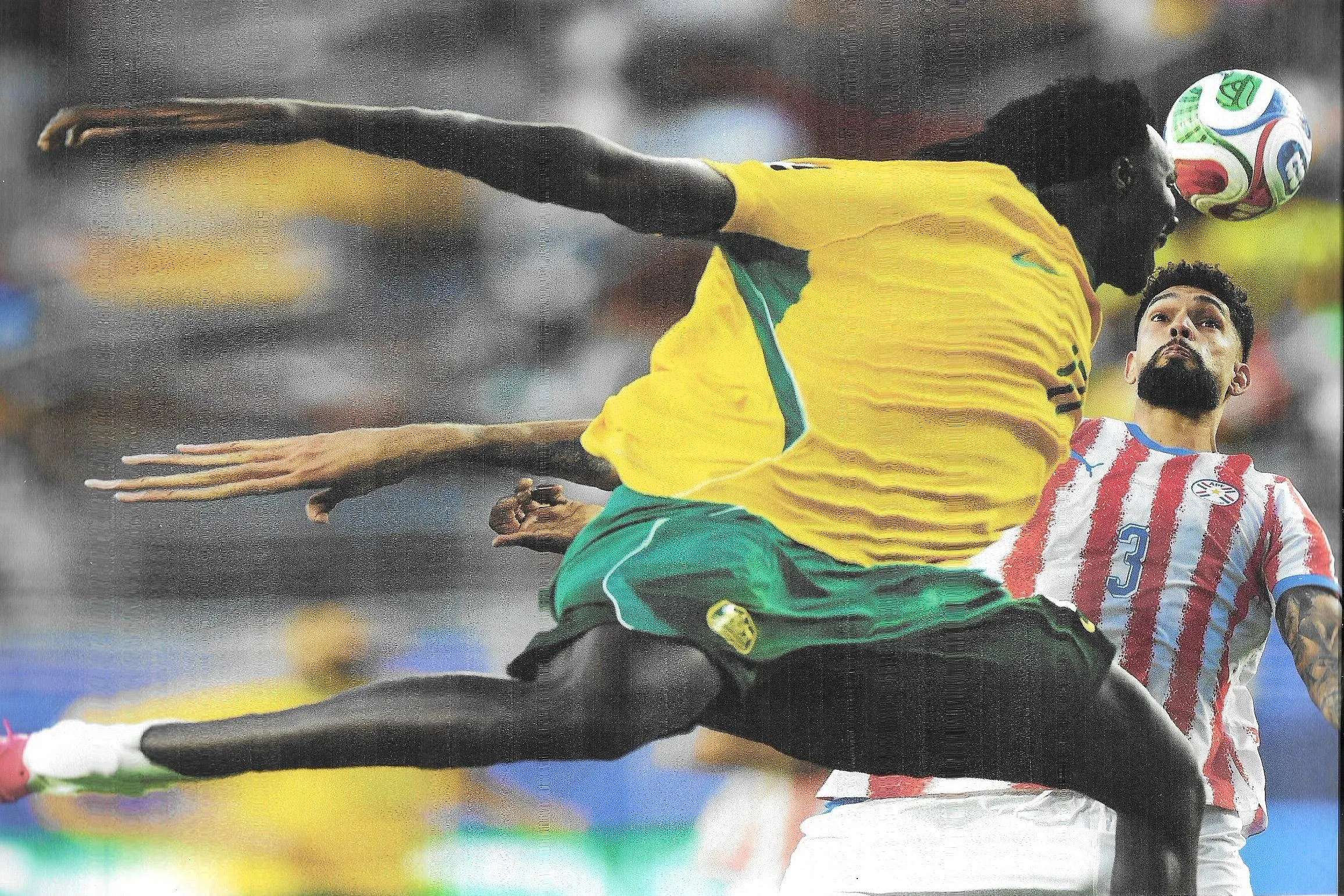 Nestory Irankunda heads the ball. Original photograph by Carlos Barría.