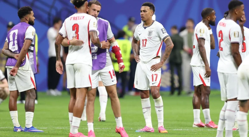 Four passes in 19 minutes: damning numbers behind England’s collapse