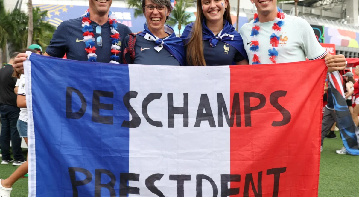 4830.jpg France v England: World Cup third-place playoff – live