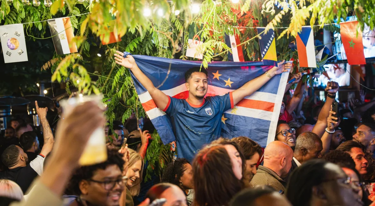 5840.jpg Delirium, despair, pride: with the fans on Cape Verde’s World Cup rollercoaster