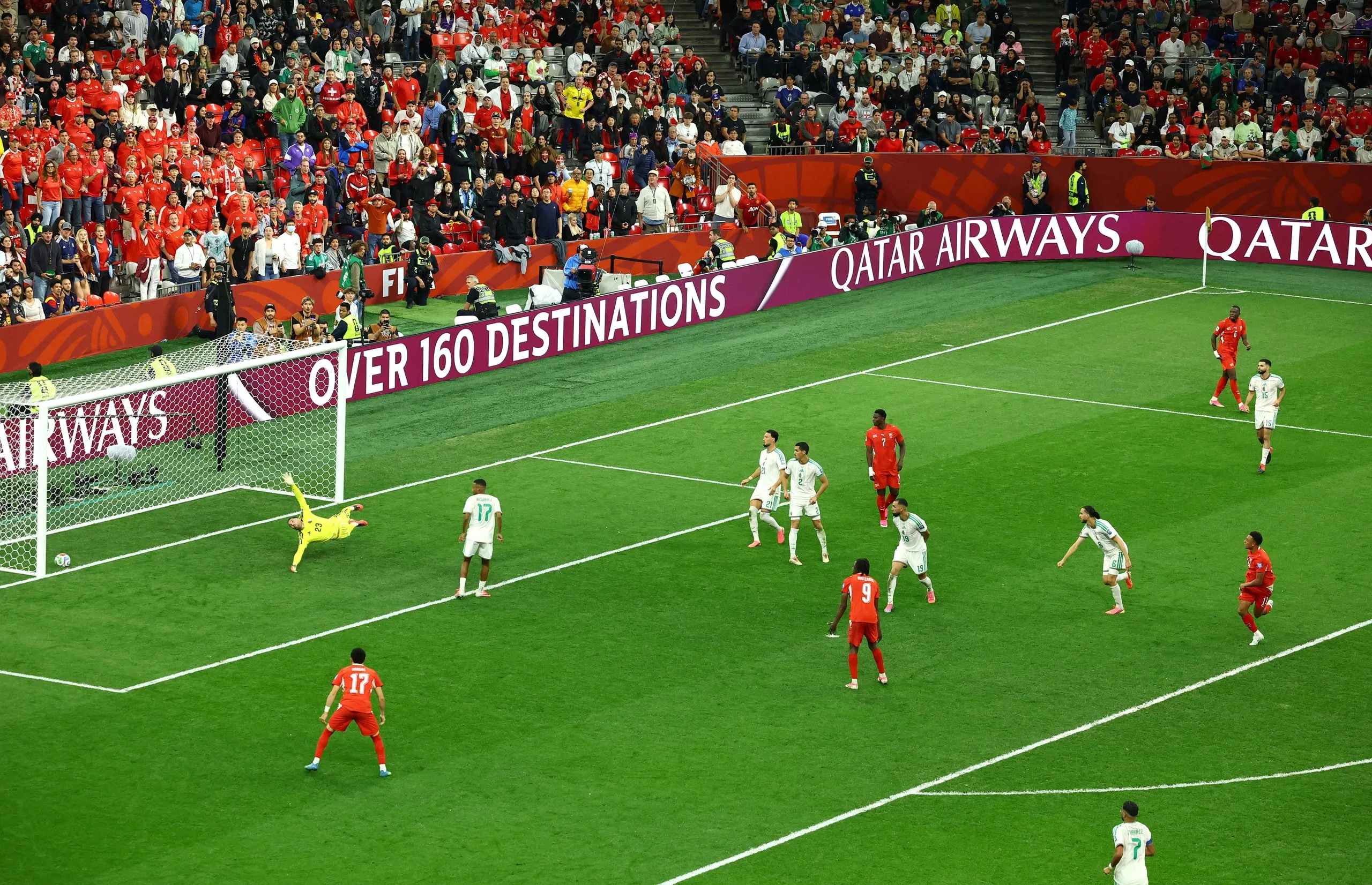Dan Ndoye’s strike sails past Algeria goalkeeper Luca Zidane