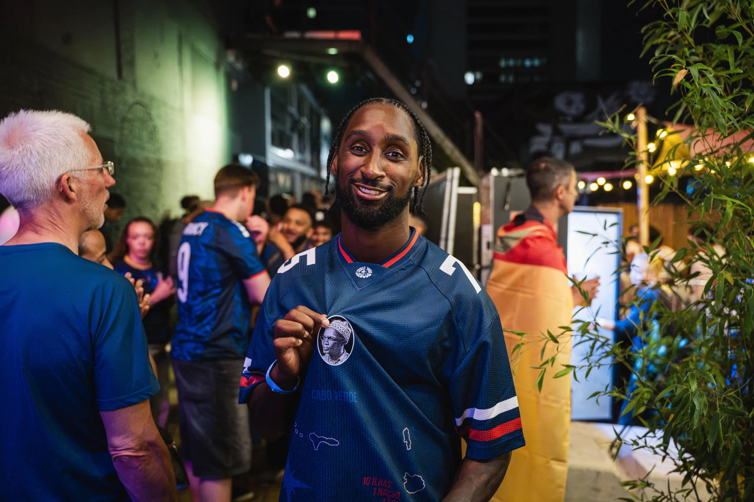 Jeffry Fortes, the former Cape Verde international, in a blue shirt